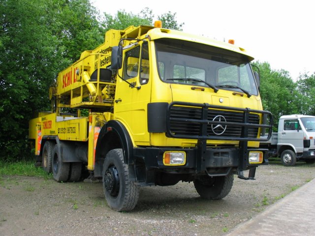 0885091077_0640.jpg