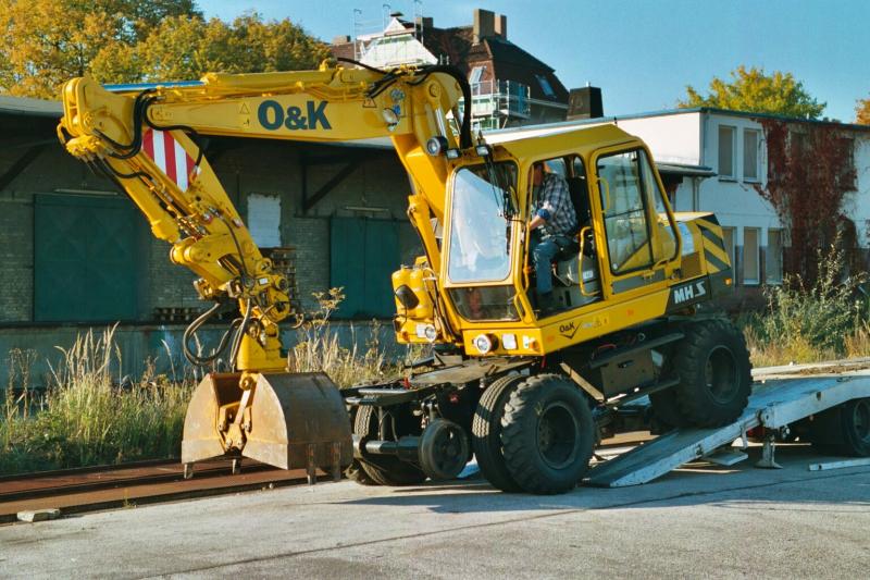 O&K mHS auf Tieflader Spitzke 4.jpg