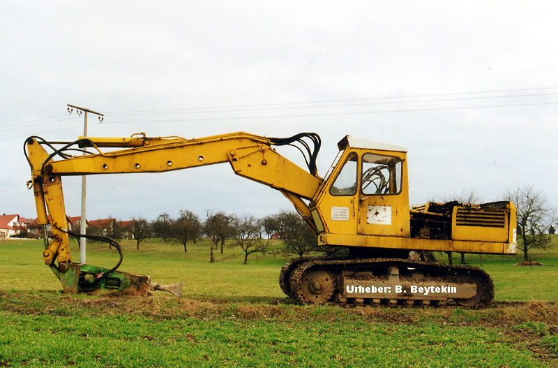 Liebherr_R921_3.jpg