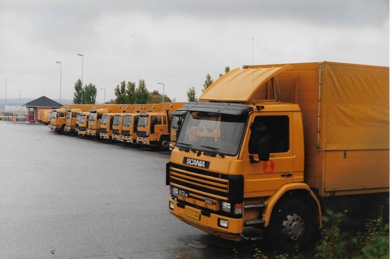 Post-Scania R 93, Østjyllands Postcenter, 1990er.jpg