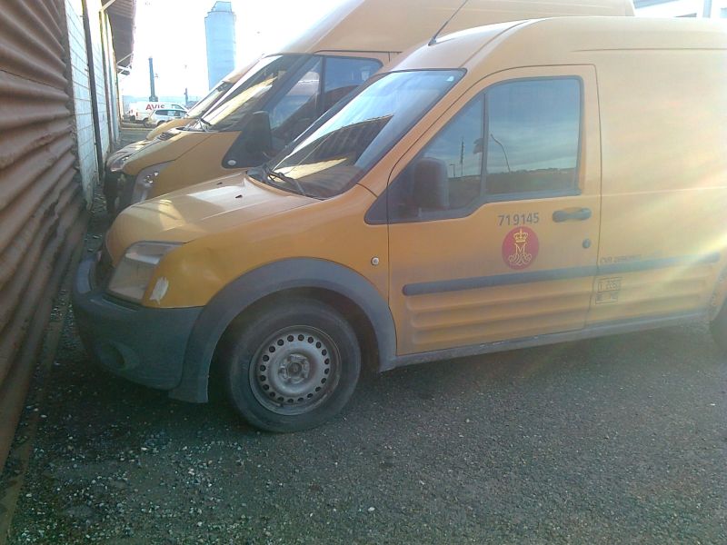 Post-Ford Transit klein, linke Seite.jpg