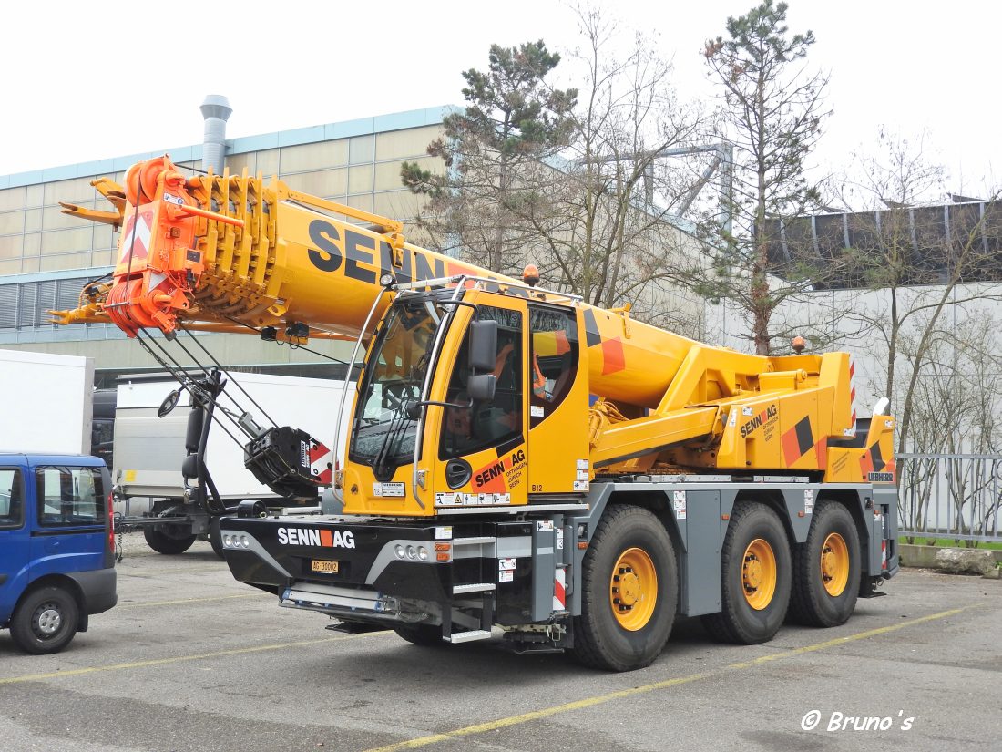 2016 Liebherr LTC 1050-3.1 ''Senn AG #B12'', Oftringen  03.jpg