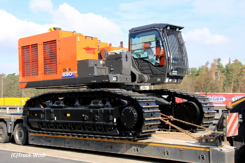 Zaxis 690 LCH 2019 03 27 Weiskirchen-Süd0WEB.jpg