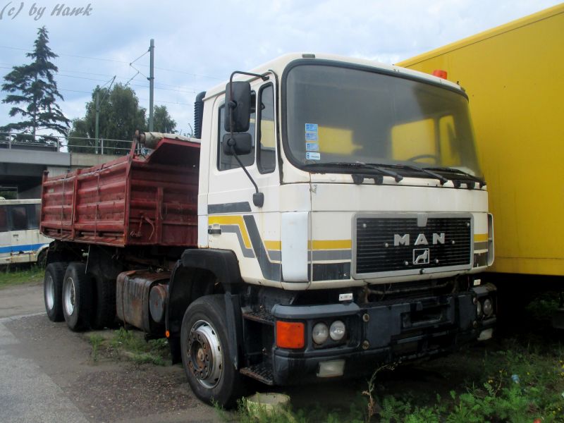 MAN F 90 (01).jpg