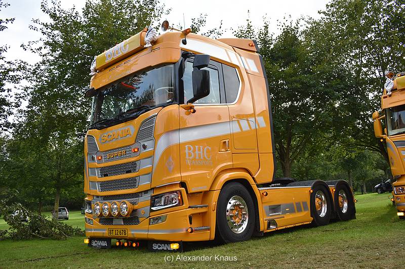 comp_DSC_8365.jpg
