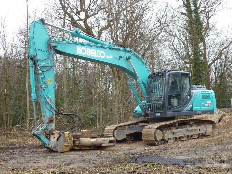 Kobelco SK 210 LC Grün 1 (Copy).jpg