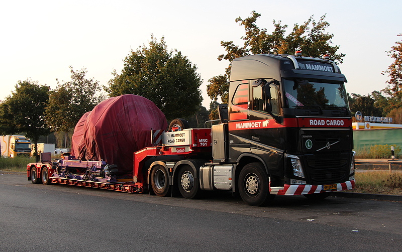 Mammoet Volvo FH15 GLobe Tiefbett Weiskirchen 2018 TIm IMG_2474.jpg