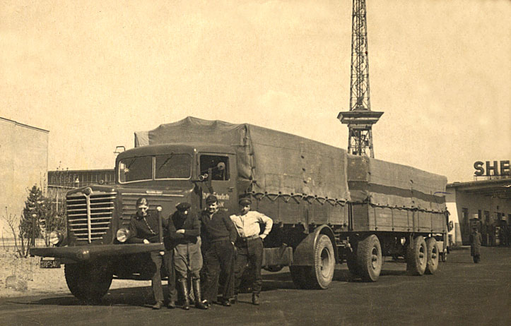 B&uuml;ssing in Berlin.jpg