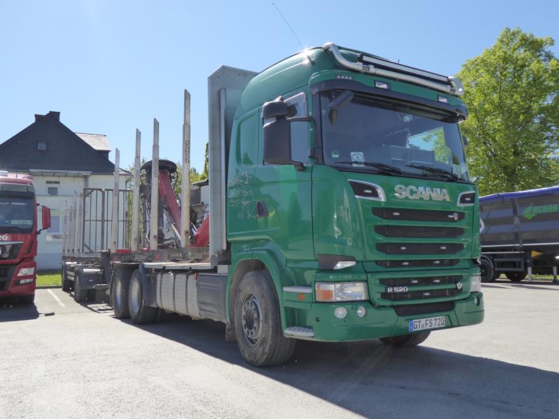 Scania Streamline R520 Holzlaster Grün 1 (Copy).jpg