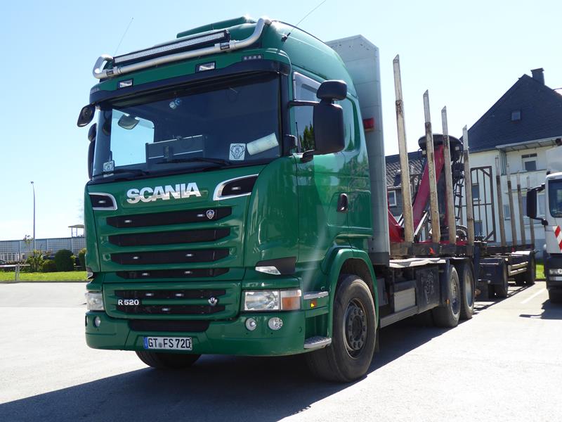 Scania Streamline R520 Holzlaster Grün 2 (Copy).jpg