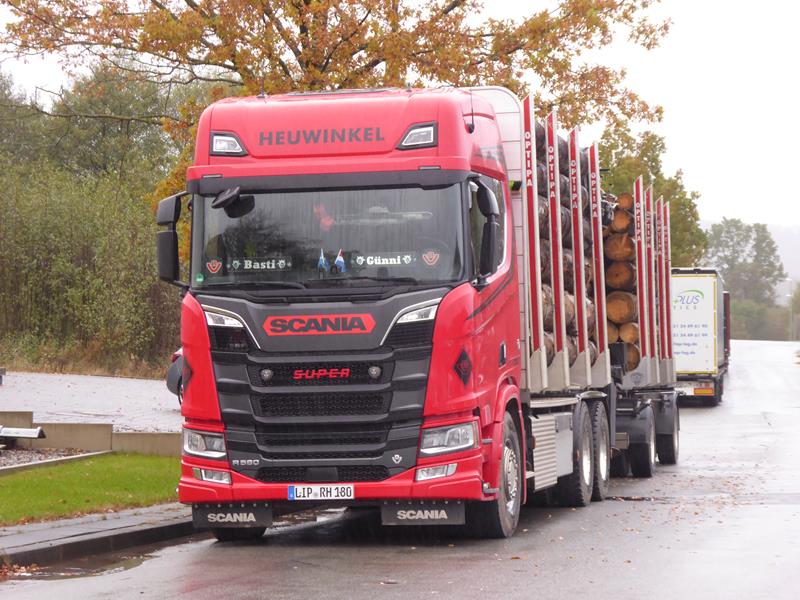 Scania New R580 Heuwinkel 1 (Copy).jpg