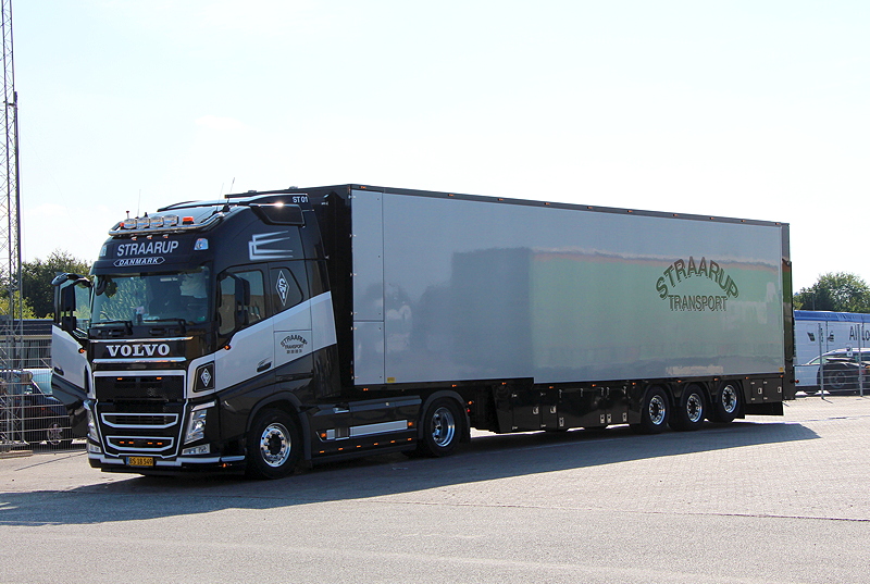 STRAARUP VOLVO FH15 GLOBEXL JUVIEHSZ  PADBORG 2018 TIM IMG_2689 WEB.jpg