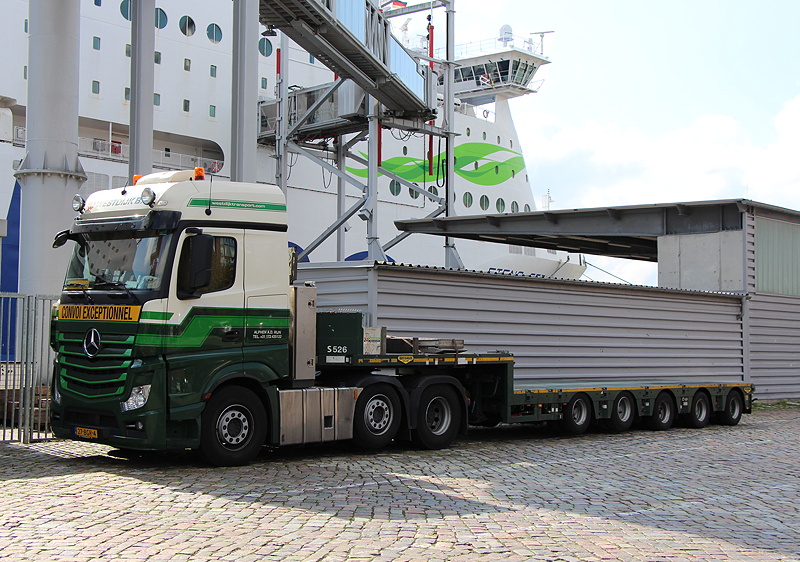 Westdijk MB Actros MP4 Stream Tieflader Kiel 2018 TIm IMG_2717 web.jpg