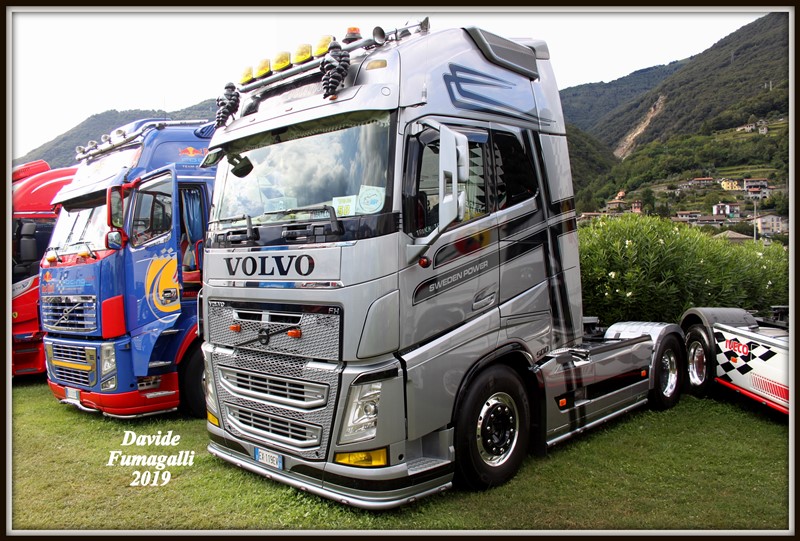 Volvo FHIV (3).jpg