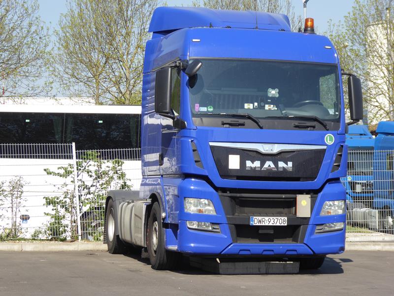 MAN TGX 18.480 E6 SZM Polen 2 (Copy).jpg