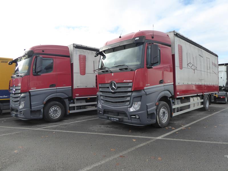 MB Actros 1836 MP4 Plane Rot 1 (Copy).jpg