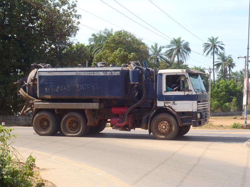 Scania 82 Saugwagen Gambia 1 (Copy).jpg