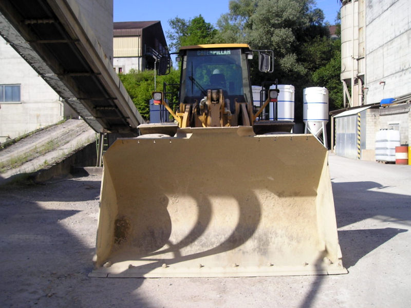 Caterpillar Radlader 966H  Bild 2.jpg