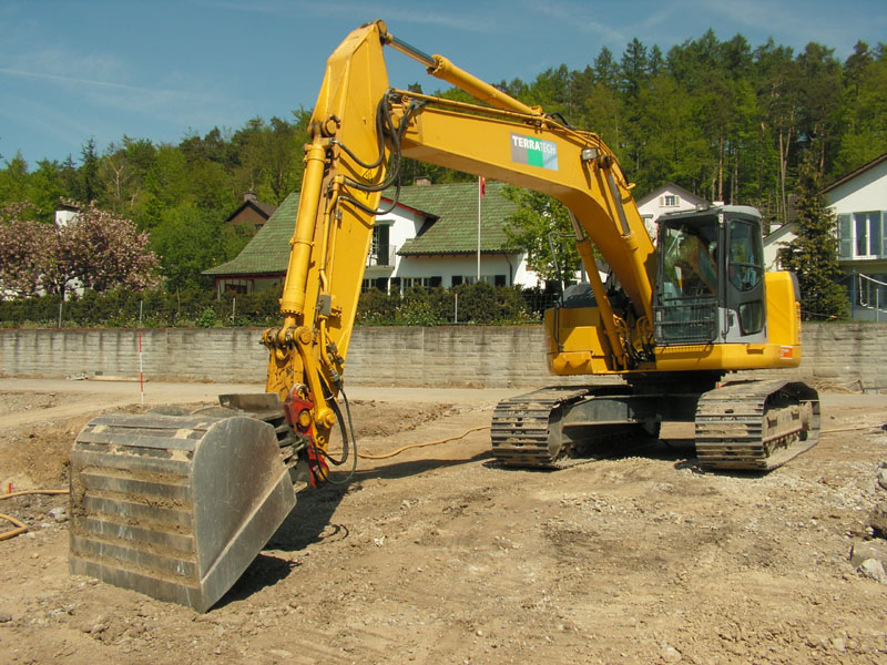 PC228USLC_2 (1).jpg