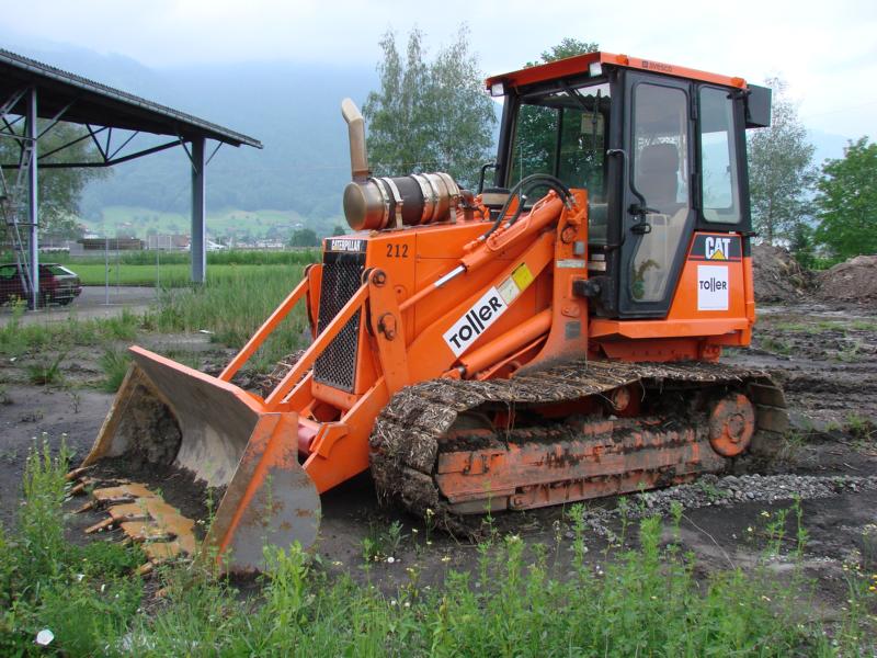 Cat 933C.jpg