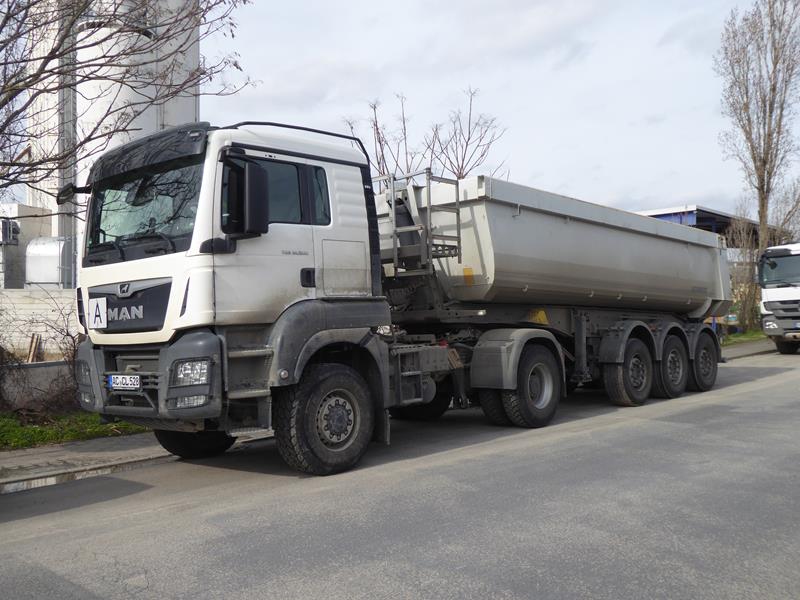 MAN TGS 18.500 SZM Weiss 1 (Copy).jpg