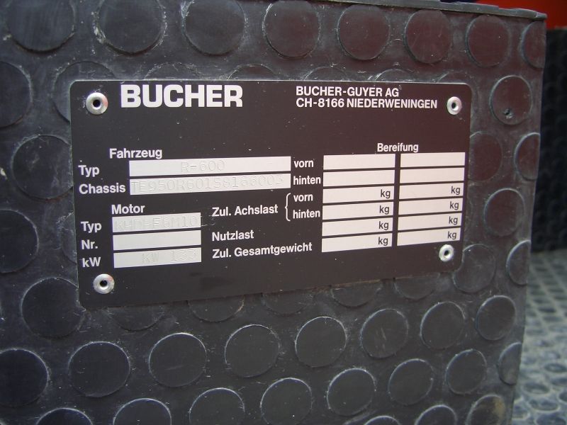 Winterdienst-Bucher R-600.2.jpg