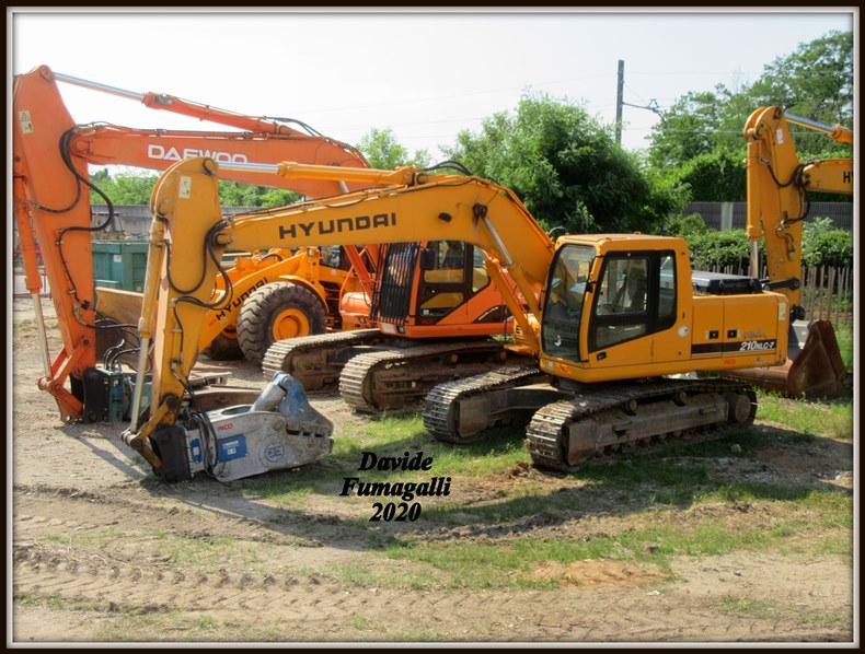 Hyundai Robex 210-7 INCO 002.jpg