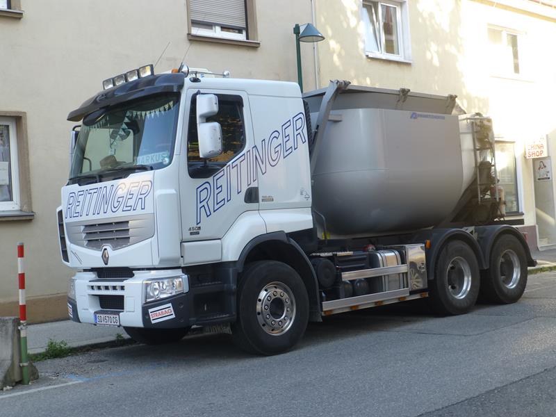 Renault Premium 450 Reitinger 1 (Copy).jpg
