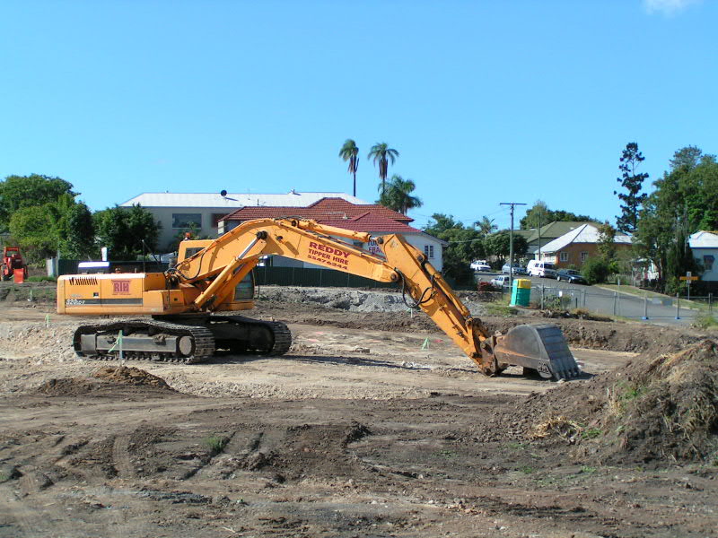 Hyundai 320 LC7.jpg