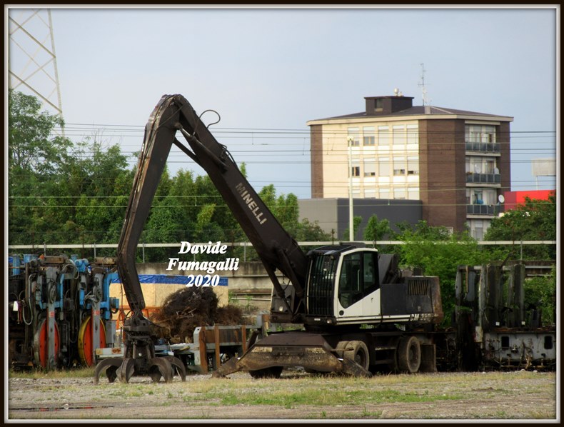 Minelli CM330.jpg