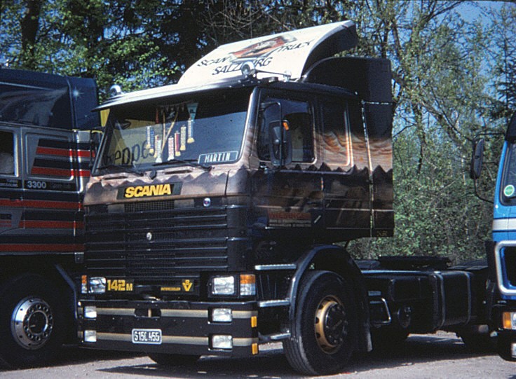 Scania 142_Wiesinger_mit Landschaft_TT Liefering 1987.jpg