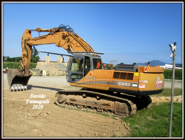 Case CX330 HRD Tadini.jpg