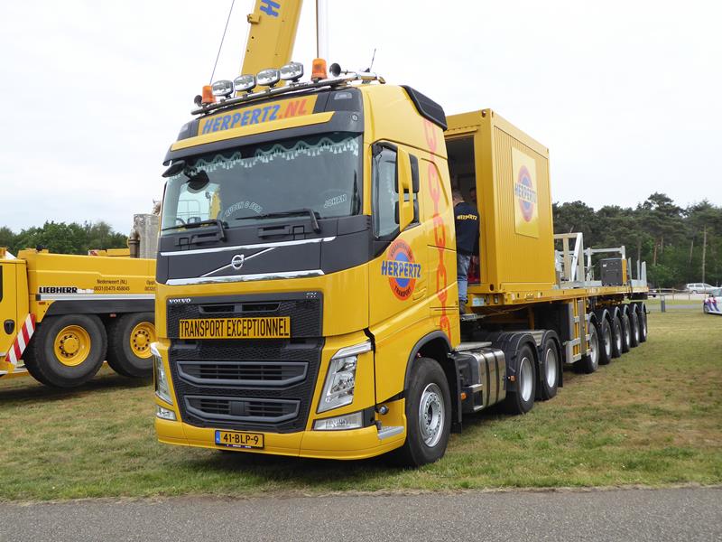 Volvo FH 540 Herpertz 2 (Copy).jpg