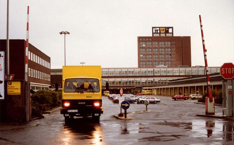 #BP 40 - 1323aa__IVECO 80-13 Turbo Kofferlastwagen KÖGEL__Braunschweig 03.jpg