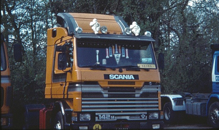 Scania 142_Ramsauer_TT Liefering ca 87_BMB.jpg
