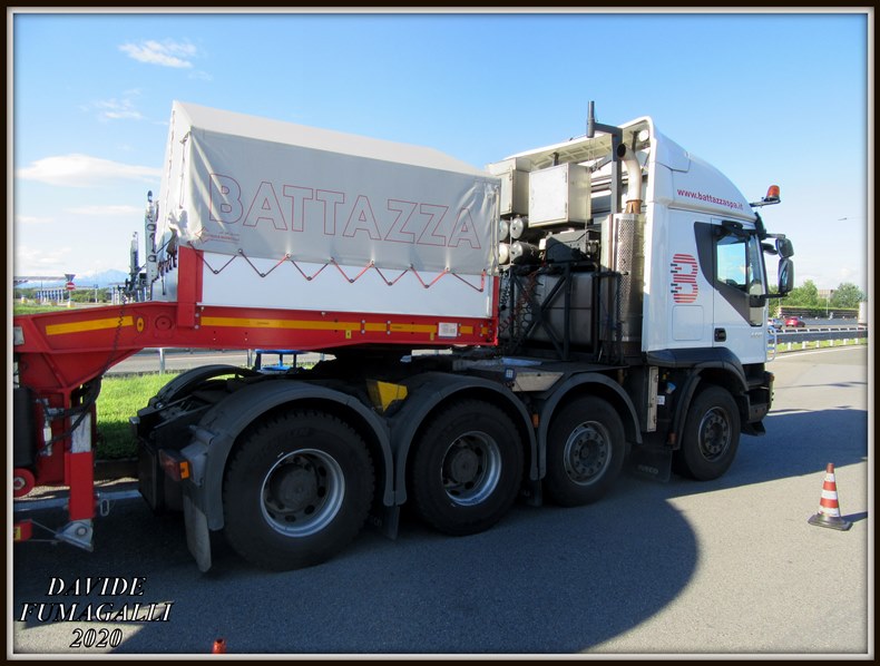 Iveco Trakker 500 Battazza (4).jpg