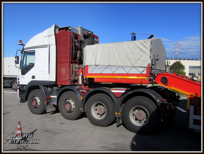 Iveco Trakker 540 Battazza (2).jpg