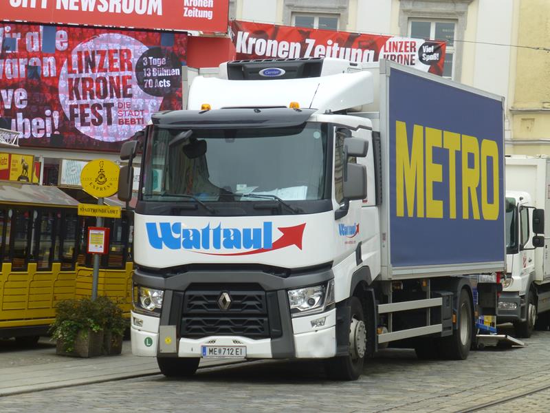 Renault T Wattaul 2 (Copy).jpg