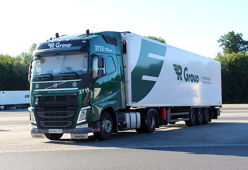 R GROUP VOLVO FH15 GLOBE KÜKOSZ RANSBACH 2020 TIM IMG_9764 B.jpg