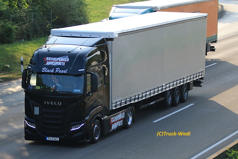 Braunsperger Transporte Iveco S-Way.510 PA-B 661 ´Black Pearl´ 2020 04 24 WeiskirchenWEB.jpg