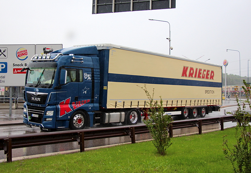 Krieger MAN TGX XLX E6 MEGAPPSZ  Gardasee 2019 TIm Italien IMG_4438 b.jpg