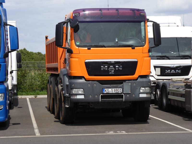 MAN TGS 33.440 Fasshold 3 (Copy).jpg