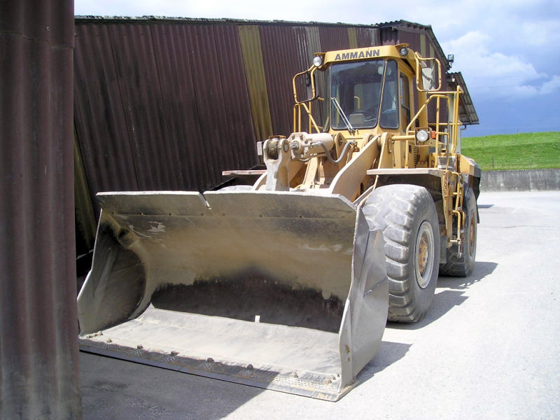 Caterpillar Radlader 966D  Bild 2.jpg