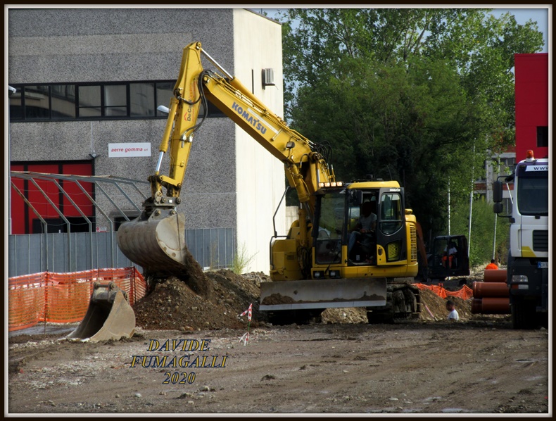 Komatsu PC138US-10 De Carli (4).jpg