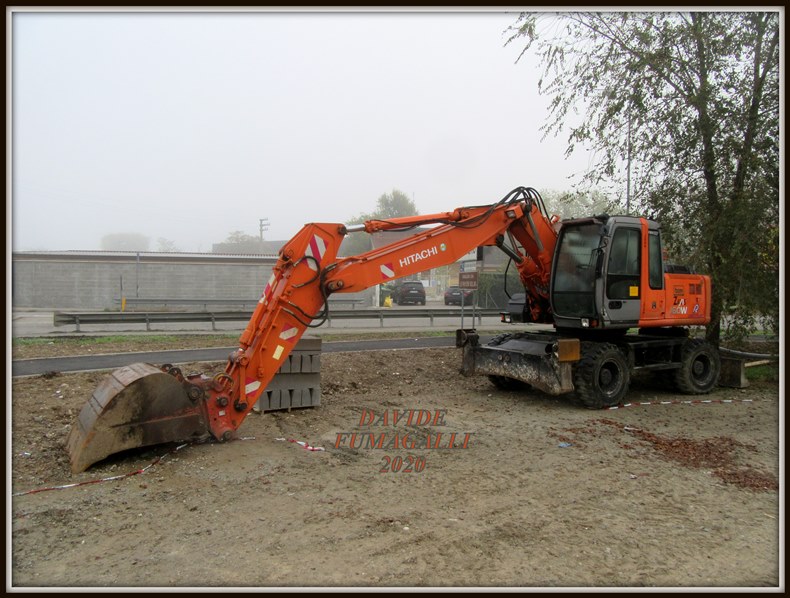 Hitachi Zaxis 160W Errestrade 001.jpg