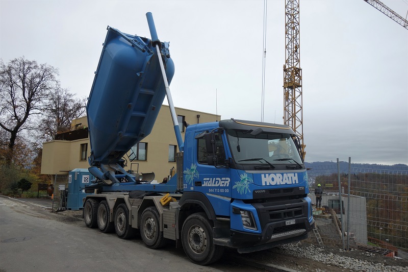 Volvo FMX E6 10x4 Hakengerät-Siloki Stalder.jpg