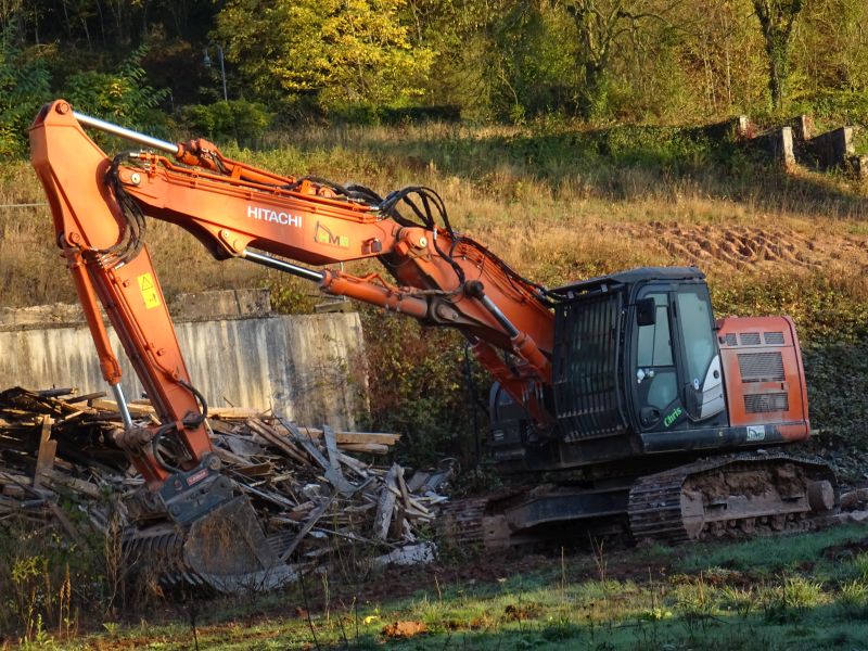 zaxis 225 usr.jpg