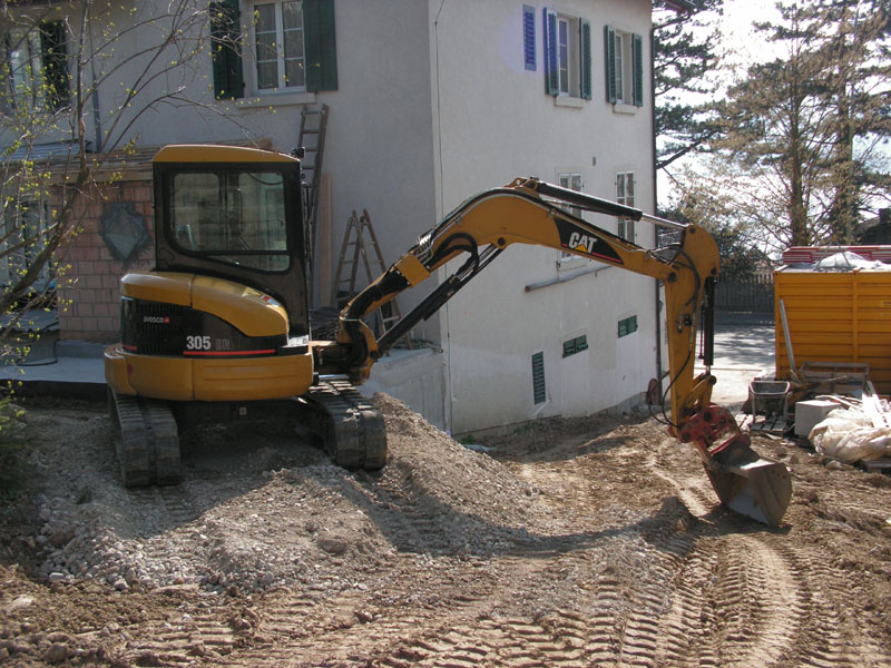 CAT 305CR (1).jpg