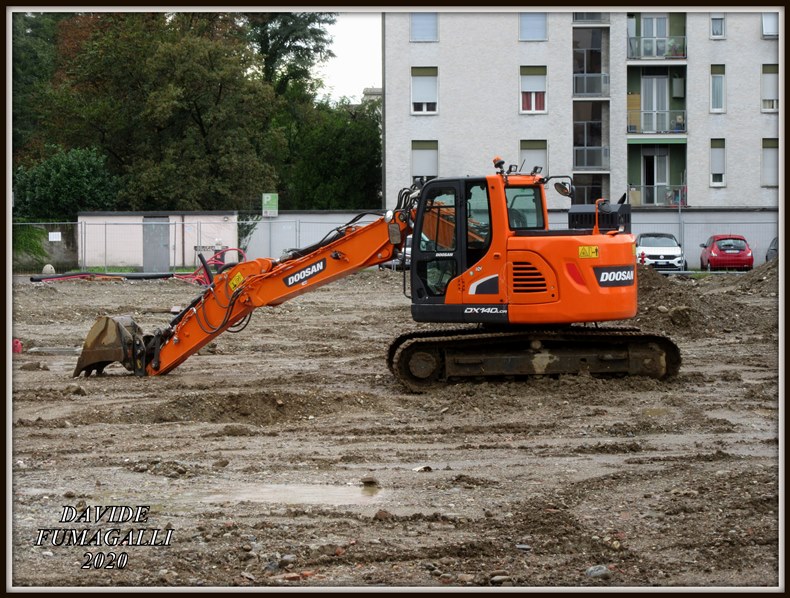 Doosan DX140LCR Casalucci (2).jpg