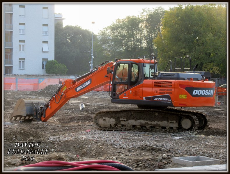 Doosan DX235NLC Casalucci (4).jpg
